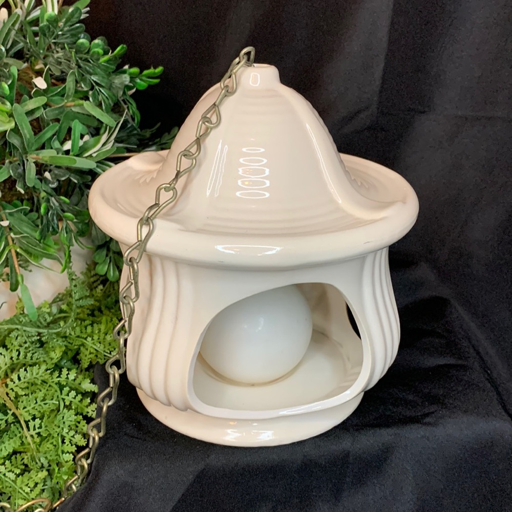 Retired Vintage Partylite hanging pagoda